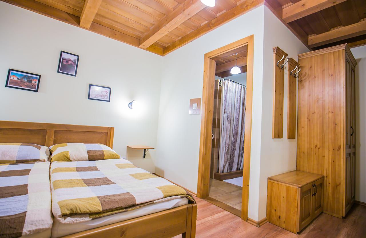 Toth Vendeghaz Es Apartmanhaz Ujfeherto Exterior photo