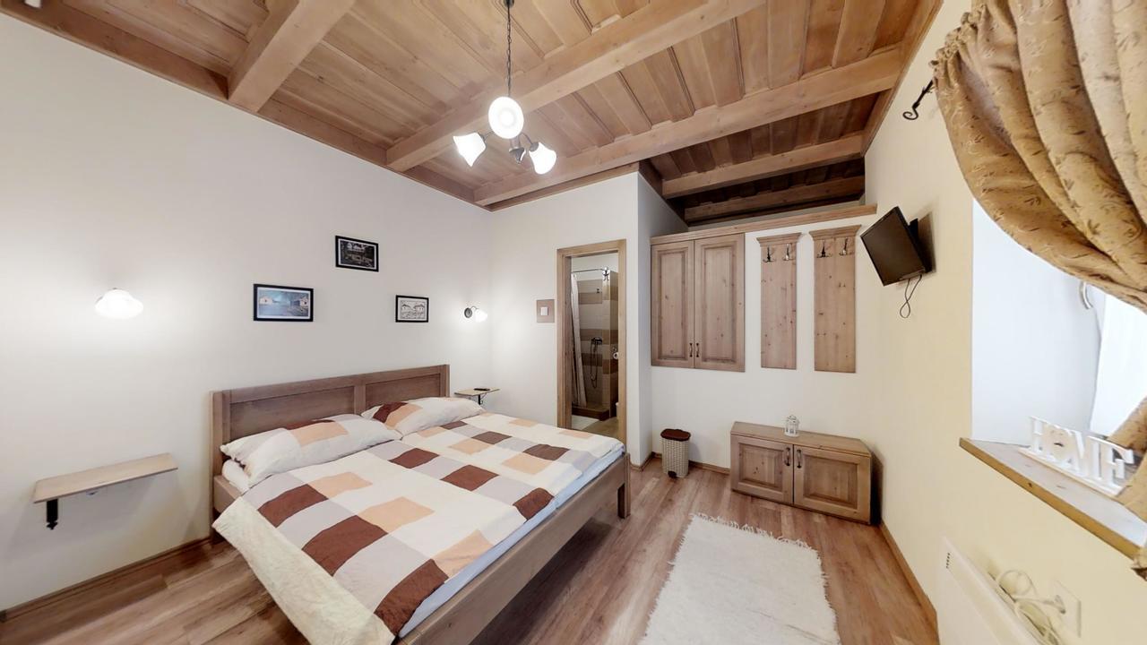 Toth Vendeghaz Es Apartmanhaz Ujfeherto Exterior photo