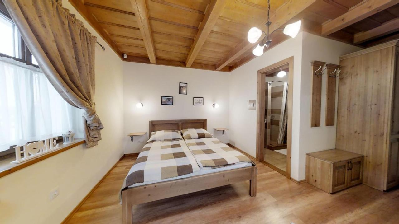 Toth Vendeghaz Es Apartmanhaz Ujfeherto Exterior photo