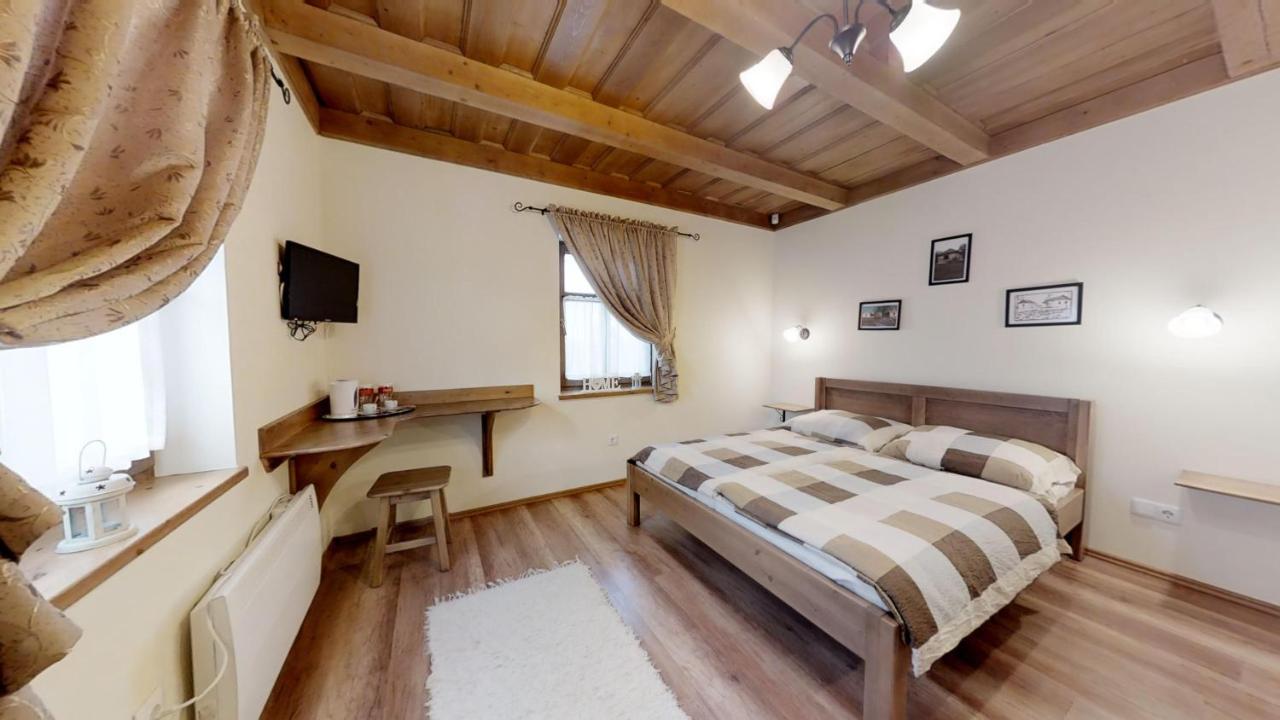 Toth Vendeghaz Es Apartmanhaz Ujfeherto Exterior photo